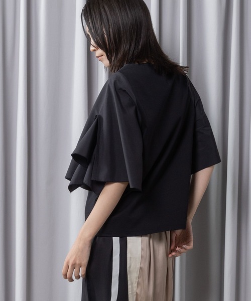 MARECHAL TERRE(マルシャルテル)の「【接触冷感 / UVカット機能付き】フレアスリーブトップス(Tシャツ/カットソー・レディース・ライトグレー/ブラック/ネイビー/オフホワイト・MEDIUM)」の20枚目の写真