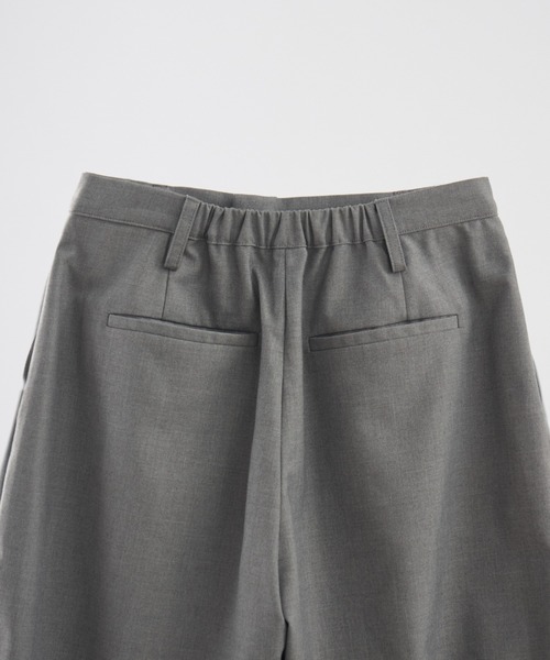 idem(イデム)の「frill tuck half pants / 裾フリルハーフパンツ(その他パンツ・レディース・グレー/ブラック・FREE)」の22枚目の写真
