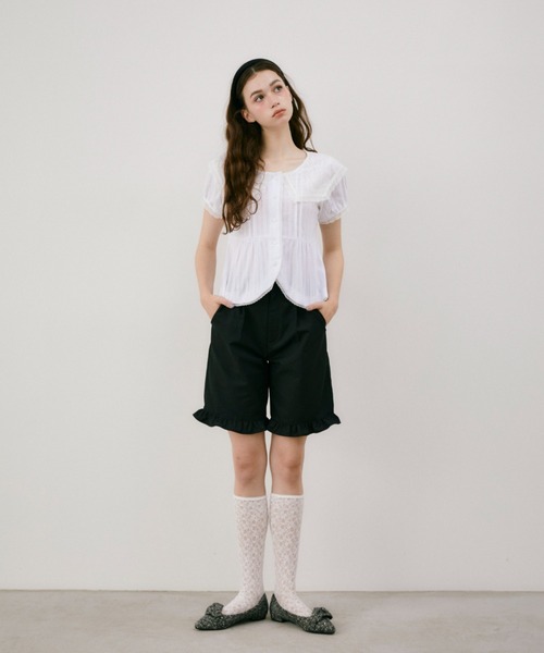 idem(イデム)の「frill tuck half pants / 裾フリルハーフパンツ(その他パンツ・レディース・グレー/ブラック・FREE)」の3枚目の写真