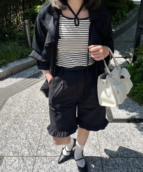 idem(イデム)の「frill tuck half pants / 裾フリルハーフパンツ(その他パンツ・レディース・グレー/ブラック・FREE)」の10枚目の写真