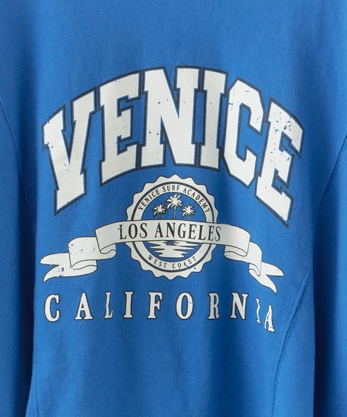 Chick(チック)の「Raglan-Sleeve Fishtail Design Arch Logo Sweatshirt / ラグランスリーブ フィッシュテールデザイン アーチロゴスウェット 2026年 夏 夏服(スウェット・レディース・ブラック/グレー/ブルー・FREE)」の7枚目の写真