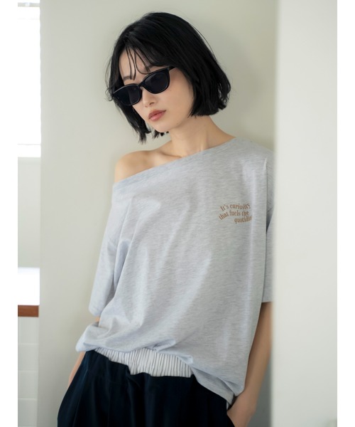 Ungrid（アングリッド）の「ワンショルロゴビッグTee（Tシャツ/カットソー・レディース・ネイビー/オフホワイト/ライトグレー・FREE）」の2枚目の写真