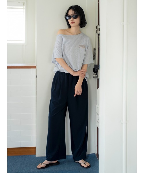 Ungrid（アングリッド）の「ワンショルロゴビッグTee（Tシャツ/カットソー・レディース・ネイビー/オフホワイト/ライトグレー・FREE）」の4枚目の写真