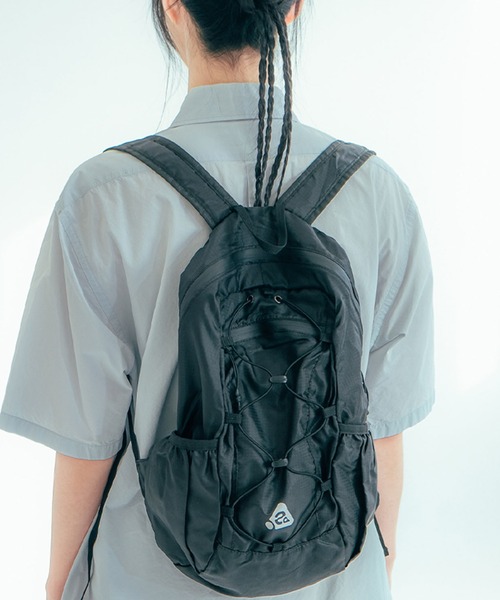 HEISAN(ハイサン)の「◇HEISAN◇ブランド直輸入正規品/折りたためる/パッカブル/大容量/超軽量 コンパクト ポケット バッグ V2 (M) ULTRA-LIGHT COMPACT POCKET BAG V2 (M)(バックパック/リュック・レディース・ブラック/ライトブルー/グレー/レモンイエロー/ブルー系その他・M)」の2枚目の写真
