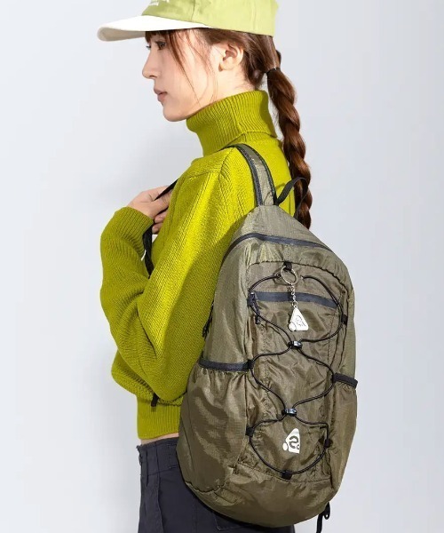 HEISAN(ハイサン)の「◇HEISAN◇ブランド直輸入正規品/折りたためる/パッカブル/大容量/超軽量 コンパクト ポケット バッグ V2 (M) ULTRA-LIGHT COMPACT POCKET BAG V2 (M)(バックパック/リュック・レディース・ブラック/ライトブルー/グレー/レモンイエロー/ブルー系その他/ブラウン/カーキ・M)」の10枚目の写真