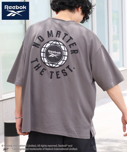 Reebok(リーボック)の「【Reebok/リーボック】ワッペン刺繍 バックロゴ 半袖Tシャツ(Tシャツ/カットソー・メンズ・ダークブルー/チャコールグレー/グレイッシュベージュ/ブラック・LL/M/L)」の1枚目の写真