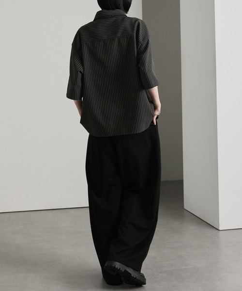 cussil(クシル)の「【cussil/クシル】〈接触冷感・イージーケア〉ネクタイセットリラックスストライプレギュラーカラー半袖シャツ(シャツ/ブラウス・メンズ・アイボリー/ブラック・L/M/S)」の6枚目の写真