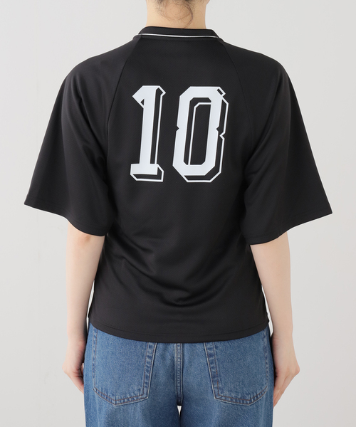 PUMA（プーマ）の「PUMA / プーマ FUTURE.ARCHIVE FOOTBALL SHIRTS（Tシャツ/カットソー・レディース・ブラック/レッド・MEDIUM）」の12枚目の写真