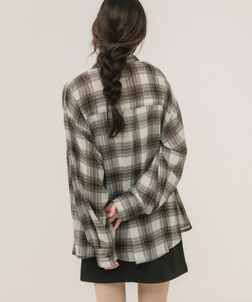HEILIS(ヘイリス)の「シアーオンブレチェックシャツ/オンブレチェックシャツ チェックシャツ シアーシャツ 長袖シャツ 羽織り オーバーサイズ 韓国ファッション カジュアル 春服 夏服 秋服 ブラック ブラウン(シャツ/ブラウス・レディース・ブラウン/ブラック・FREE)」の6枚目の写真