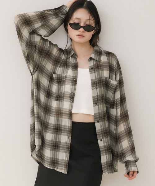 HEILIS(ヘイリス)の「シアーオンブレチェックシャツ/オンブレチェックシャツ チェックシャツ シアーシャツ 長袖シャツ 羽織り オーバーサイズ 韓国ファッション カジュアル 春服 夏服 秋服 ブラック ブラウン(シャツ/ブラウス・レディース・ブラウン/ブラック・FREE)」の3枚目の写真