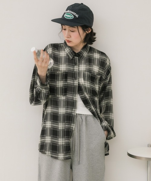 HEILIS(ヘイリス)の「シアーオンブレチェックシャツ/オンブレチェックシャツ チェックシャツ シアーシャツ 長袖シャツ 羽織り オーバーサイズ 韓国ファッション カジュアル 春服 夏服 秋服 ブラック ブラウン(シャツ/ブラウス・レディース・ブラウン/ブラック・FREE)」の12枚目の写真