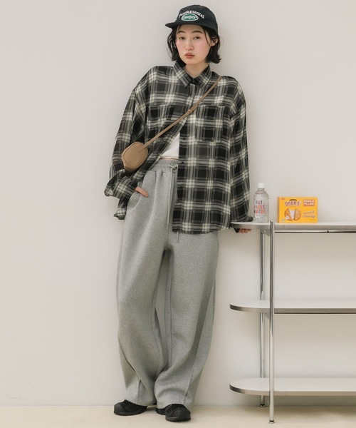 HEILIS(ヘイリス)の「シアーオンブレチェックシャツ/オンブレチェックシャツ チェックシャツ シアーシャツ 長袖シャツ 羽織り オーバーサイズ 韓国ファッション カジュアル 春服 夏服 秋服 ブラック ブラウン(シャツ/ブラウス・レディース・ブラウン/ブラック・FREE)」の17枚目の写真
