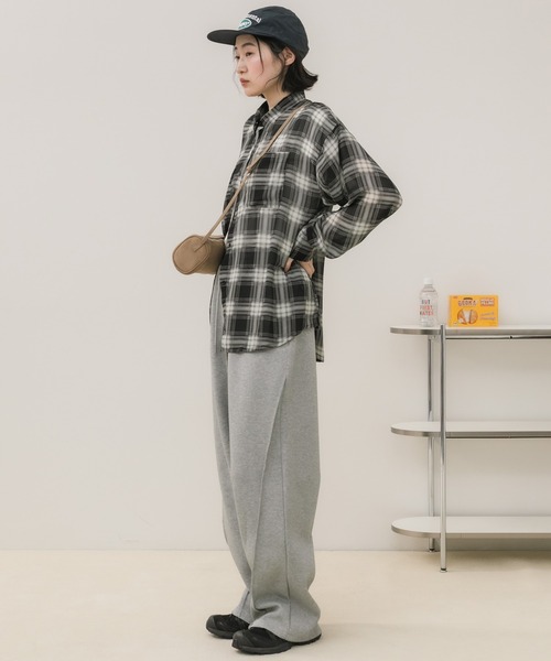 HEILIS(ヘイリス)の「シアーオンブレチェックシャツ/オンブレチェックシャツ チェックシャツ シアーシャツ 長袖シャツ 羽織り オーバーサイズ 韓国ファッション カジュアル 春服 夏服 秋服 ブラック ブラウン(シャツ/ブラウス・レディース・ブラウン/ブラック・FREE)」の18枚目の写真