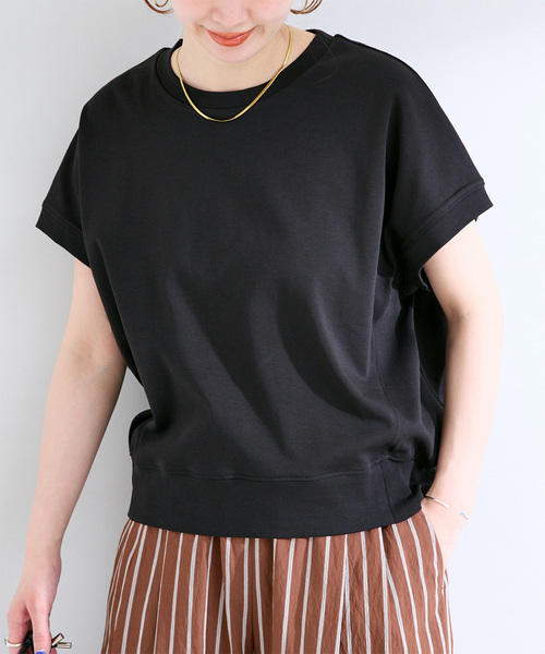 B.C STOCK(ベーセーストック)の「ウォッシャブル / add Function ニュアンスフォルムプルオーバー(Tシャツ/カットソー・レディース・ブラック/スカイブルー/ホワイト/ブラウン・FREE)」の2枚目の写真