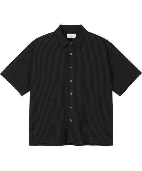 PRAIRIE(KR)(プレーリー)の「ドビーストライプ クロップ 半袖シャツ (ブラック)(シャツ/ブラウス・メンズ・ブラック・MEDIUM/LARGE)」の1枚目の写真