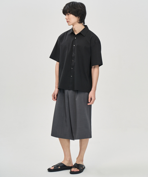 PRAIRIE(KR)(プレーリー)の「ドビーストライプ クロップ 半袖シャツ (ブラック)(シャツ/ブラウス・メンズ・ブラック・MEDIUM/LARGE)」の5枚目の写真