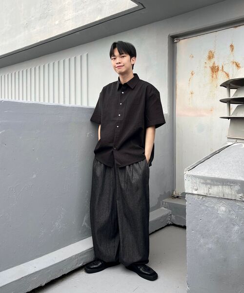 PRAIRIE(KR)(プレーリー)の「ドビーストライプ クロップ 半袖シャツ (ブラック)(シャツ/ブラウス・メンズ・ブラック・MEDIUM/LARGE)」の10枚目の写真