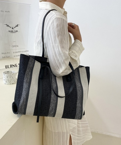 Ritzy(リッツィー)の「大容量 ストライプ キャンバス トートバッグ(トートバッグ・レディース・ブラック/ベージュ/グレー・FREE)」の9枚目の写真