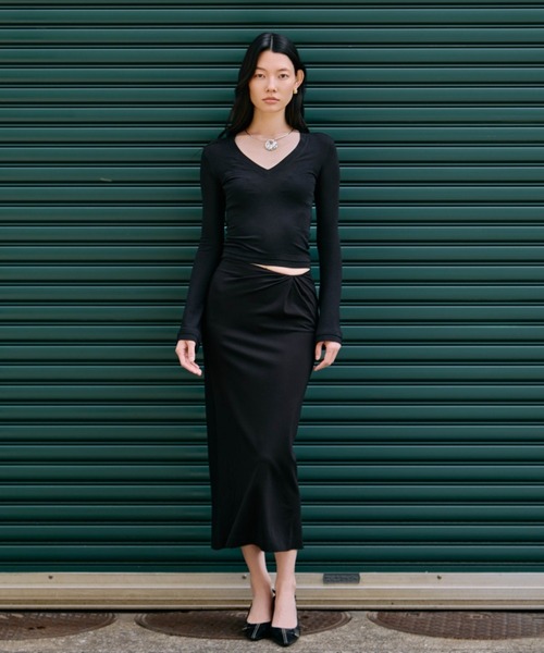 kiehtova(キエトヴァ)の「【kiehtova】CLEAN SILHOUETTE VTOPS/クリーン シルエット ブイトップス(Tシャツ/カットソー・レディース・ブラック/アイボリー/アッシュ・FREE)」の16枚目の写真