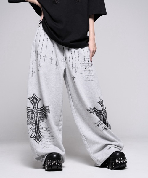 REFLEM(レフレム)の「『REFLEM/レフレム』クロスプリントバレルレッグスウェットパンツ(スウェットパンツ・レディース・ブラック/グレー・FREE)」の19枚目の写真