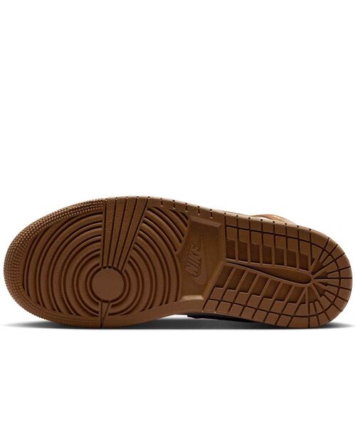 JORDAN BRAND(ジョーダンブランド)の「エア ジョーダン 1 MID ウィメンズシューズ / Air Jordan 1 Mid Women's Shoes BQ6472-203 Light British Tan(スニーカー・レディース・ライトブラウン・24/22.5/23/23.5/24.5/25/25.5/26/22)」の4枚目の写真