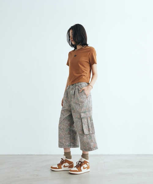 JORDAN BRAND(ジョーダンブランド)の「エア ジョーダン 1 MID ウィメンズシューズ / Air Jordan 1 Mid Women's Shoes BQ6472-203 Light British Tan(スニーカー・レディース・ライトブラウン・24/22.5/23/23.5/24.5/25/25.5/26/22)」の2枚目の写真