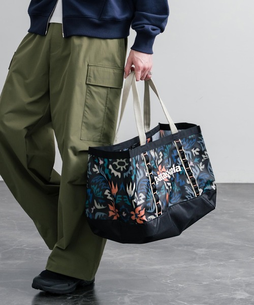 patagonia(パタゴニア)の「Patagonia パタゴニア BLACK HOLE TOTE 25L 大容量トートバッグ 無地/花柄(トートバッグ・メンズ・ホワイト/ブラック系/ブラック・FREE)」の14枚目の写真