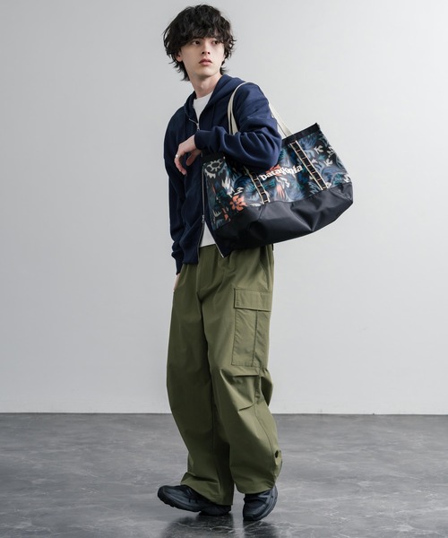 patagonia(パタゴニア)の「Patagonia パタゴニア BLACK HOLE TOTE 25L 大容量トートバッグ 無地/花柄(トートバッグ・メンズ・ホワイト/ブラック系/ブラック・FREE)」の17枚目の写真