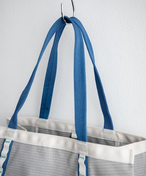 patagonia(パタゴニア)の「Patagonia パタゴニア BLACK HOLE TOTE 25L 大容量トートバッグ 無地/花柄(トートバッグ・メンズ・ホワイト/ブラック系/ブラック・FREE)」の21枚目の写真