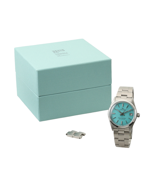 VAGUE WATCH CO.(ヴォーグウォッチカンパニー)の「VAGUE WATCH CO. Every-One Blue with HIGHSNOBIETY(アナログ腕時計・レディース・シルバー・FREE)」の2枚目の写真