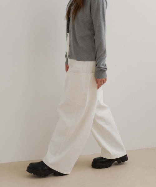 haek(ハク)の「barrel-leg pants/バレルレッグパンツ(その他パンツ・レディース・ブラック/ホワイト・SMALL/MEDIUM)」の7枚目の写真