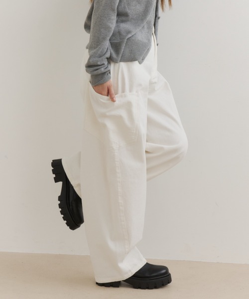 haek(ハク)の「barrel-leg pants/バレルレッグパンツ(その他パンツ・レディース・ブラック/ホワイト・SMALL/MEDIUM)」の4枚目の写真