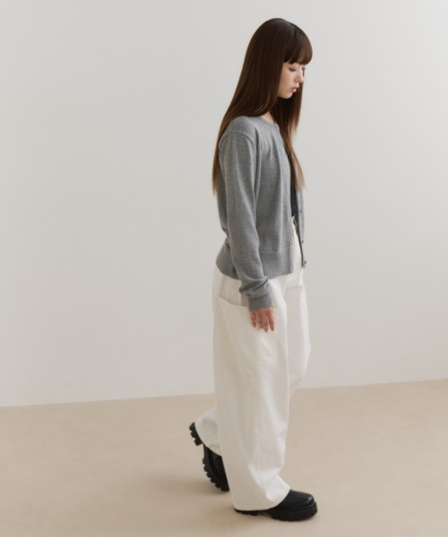 haek(ハク)の「barrel-leg pants/バレルレッグパンツ(その他パンツ・レディース・ブラック/ホワイト・SMALL/MEDIUM)」の16枚目の写真
