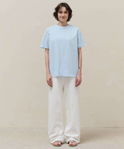 MTTIRE(マティレ)の「Basic Logo T-shirt / Sky Blue(Tシャツ/カットソー・レディース・その他・LARGE/SMALL/X-LARGE/MEDIUM)」の4枚目の写真