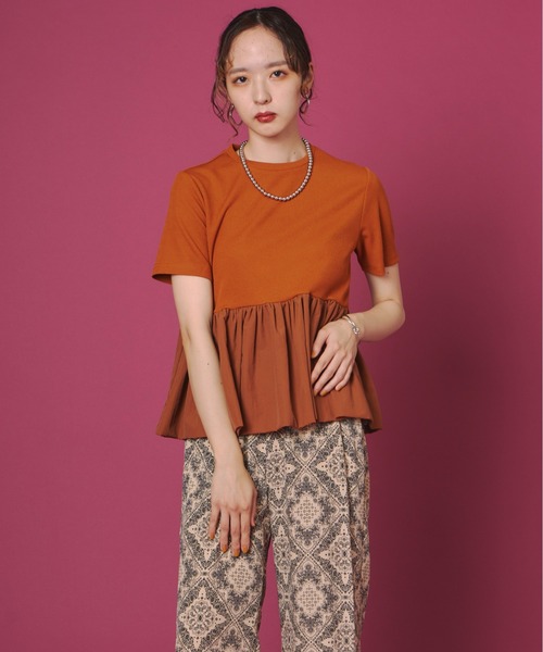 terrace(テラス)の「リブ切り替えナイロンぺプラムTシャツ(Tシャツ/カットソー・レディース・ブラック/オフホワイト/ダークオレンジ・FREE)」の16枚目の写真