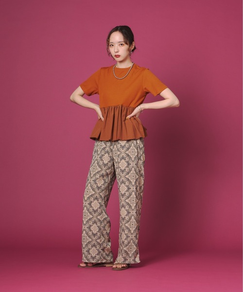 terrace(テラス)の「リブ切り替えナイロンぺプラムTシャツ(Tシャツ/カットソー・レディース・ブラック/オフホワイト/ダークオレンジ・FREE)」の9枚目の写真