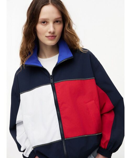 tommy jeans（トミー ジーンズ）の「フラッグハイネックジャケット（ブルゾン・レディース・ネイビー・MEDIUM/X-SMALL/SMALL）」の4枚目の写真