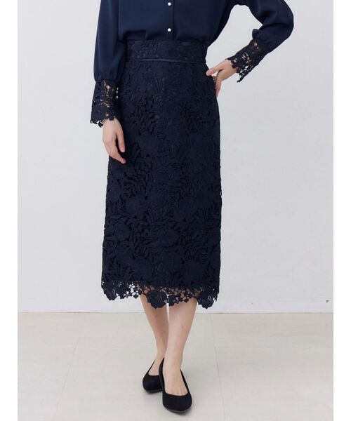 TONAL(トーナル)の「ケミカルレースパイピングタイトスカート(スカート・レディース・アイボリー/ピンク/ネイビー・MEDIUM/SMALL)」の1枚目の写真