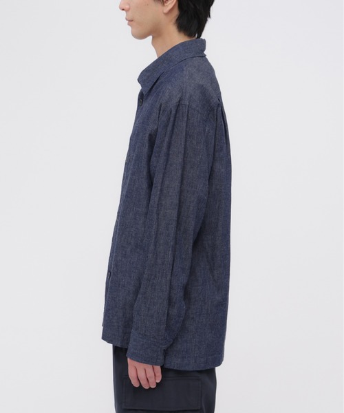MHL.(エムエイチエル)の「COTTON LINEN DENIM(シャツ/ブラウス・メンズ・インディゴブルー・LARGE/MEDIUM/SMALL)」の4枚目の写真