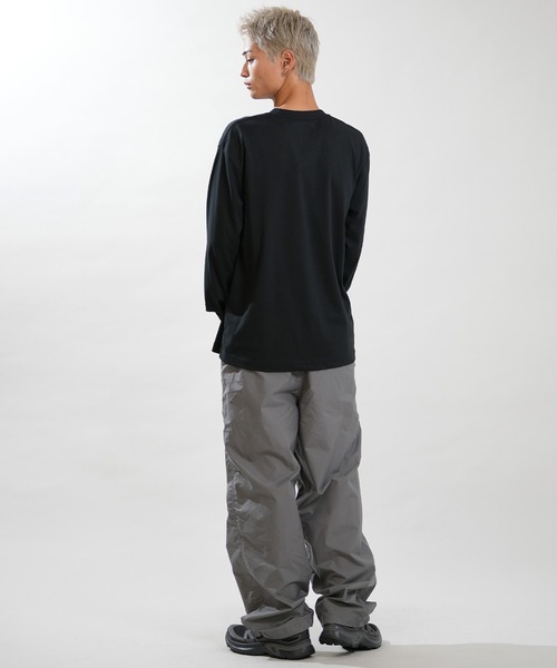 THE NORTH FACE(ザノースフェイス)の「THE NORTH FACE/ザ・ノース・フェイス L/S SQUARE LOGO T ロンT NT82534(Tシャツ/カットソー・メンズ・ホワイト/ブラック・XXL/S/M/XL/L)」の12枚目の写真