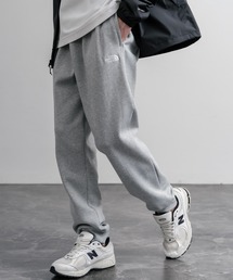THE NORTH FACE（ザノースフェイス）の「THE NORTH FACE M EVO SD REG JOGGER ノースフェイス 裏起毛ワンポイントロゴ刺繍スウェットイージージョガーパンツ（スウェットパンツ）」