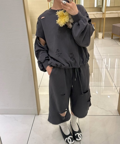 Alley Tokyo(アリートーキョー)の「ダメージいっぱい袖スリットスウェット(スウェット・レディース・ボルドー/グレー/スミクロ・FREE)」の11枚目の写真