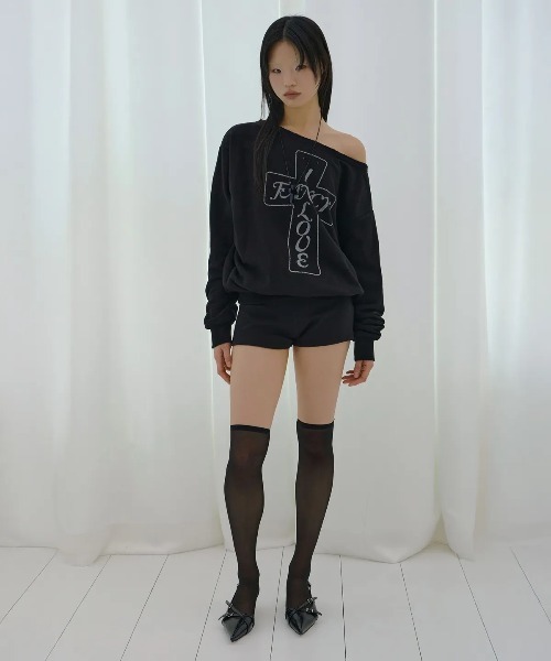 FANCY CLUB(ファンシークラブ)の「◇FANCYCLUB◇ブランド直輸入正規品/FROSS オフショルダー・スウェットシャツ FROSS OFF-SHOULDER SWEATSHIRT(スウェット・レディース・ブラック/ライトブルー・FREE)」の4枚目の写真