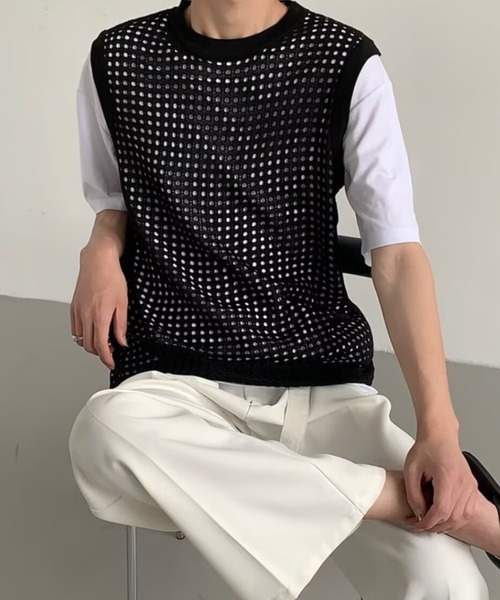 FreeZone（フリーゾーン）の「ッシュ編み ルーズシルエットノースリーブニット（ベスト・メンズ・ブラック/ホワイト・F）」の9枚目の写真