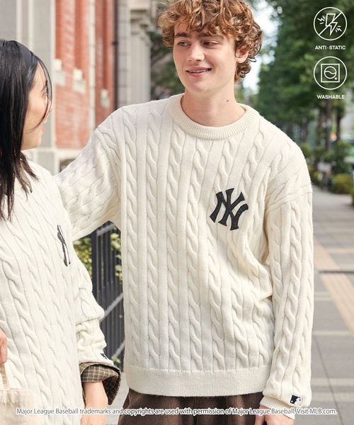 MLB(メジャーリーグベースボール)の「<Exclusive>MLB Embroidered Logo Mohair Touch Cable Knit / MLB 別注 ロゴ刺繍 モヘアタッチ ケーブルニット<帯電防止・マシンウォッシャブル>(ニット/セーター・メンズ・アイボリー/ダークブラウン/ダークネイビー/杢グレー/スミクロ・L/S/M)」の6枚目の写真