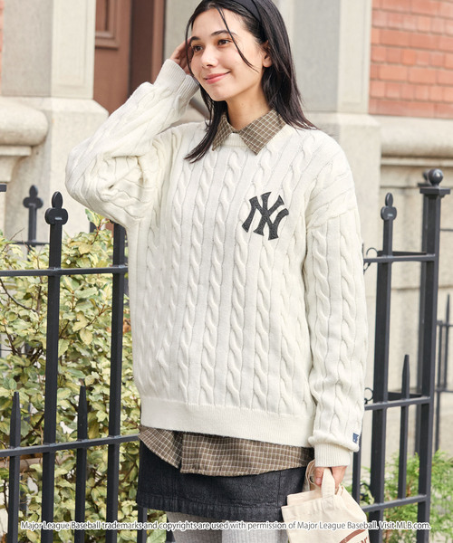 MLB(メジャーリーグベースボール)の「<Exclusive>MLB Embroidered Logo Mohair Touch Cable Knit / MLB 別注 ロゴ刺繍 モヘアタッチ ケーブルニット<帯電防止・マシンウォッシャブル>(ニット/セーター・メンズ・アイボリー/ダークブラウン/ダークネイビー/杢グレー/スミクロ・L/S/M)」の17枚目の写真