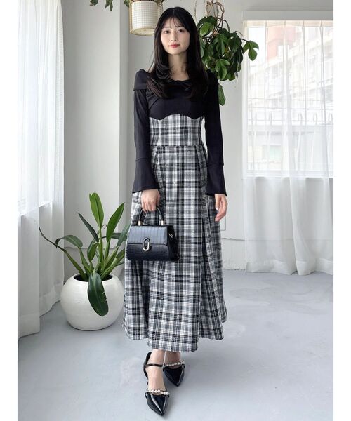 dazzlin（ダズリン）の「ツイストコルセットワンピース（ワンピース・レディース・ブラック/オフホワイト/その他1・MEDIUM/SMALL）」の8枚目の写真