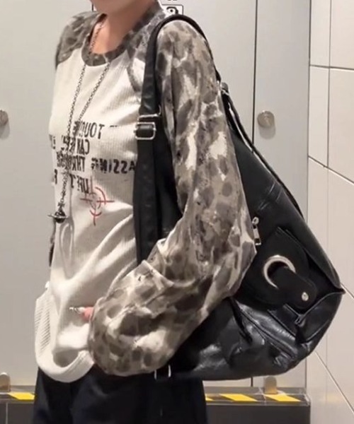 SHEPP（シープ）の「【26年秋冬新作】カモフラ切り替え ラグラン プリント ロンT（Tシャツ/カットソー・レディース・グレー・F）」の5枚目の写真