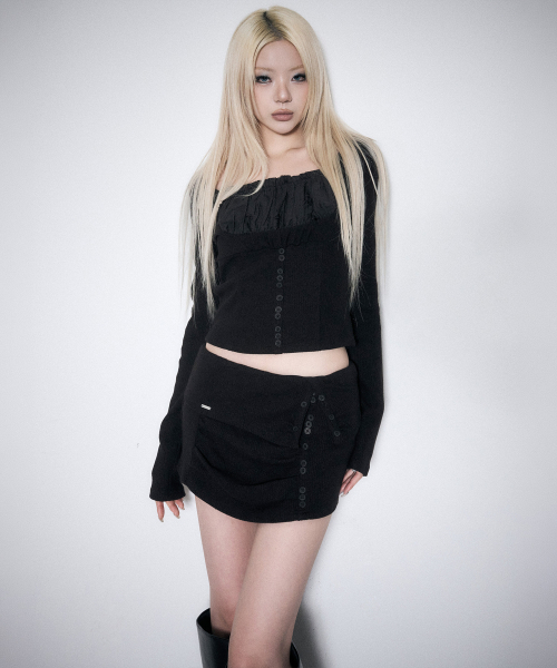 SCHISM INDUCING(スキズムインデューシング)の「ELODIE BUTTON TOP ブラック(Tシャツ/カットソー・レディース・その他・FREE)」の14枚目の写真