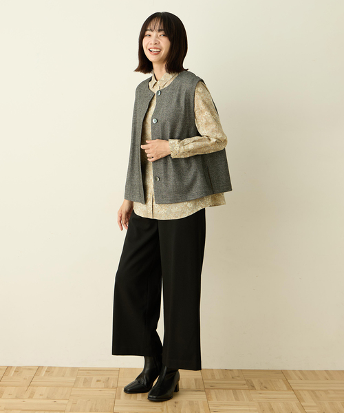 DECOY SINCE 1981(デコイシンスイチキュウハチイチ)の「【Liberty】リバティプリントレギュラーカラーブラウス(シャツ/ブラウス・レディース・ベージュ/ネイビー・11号/9号/13号)」の16枚目の写真